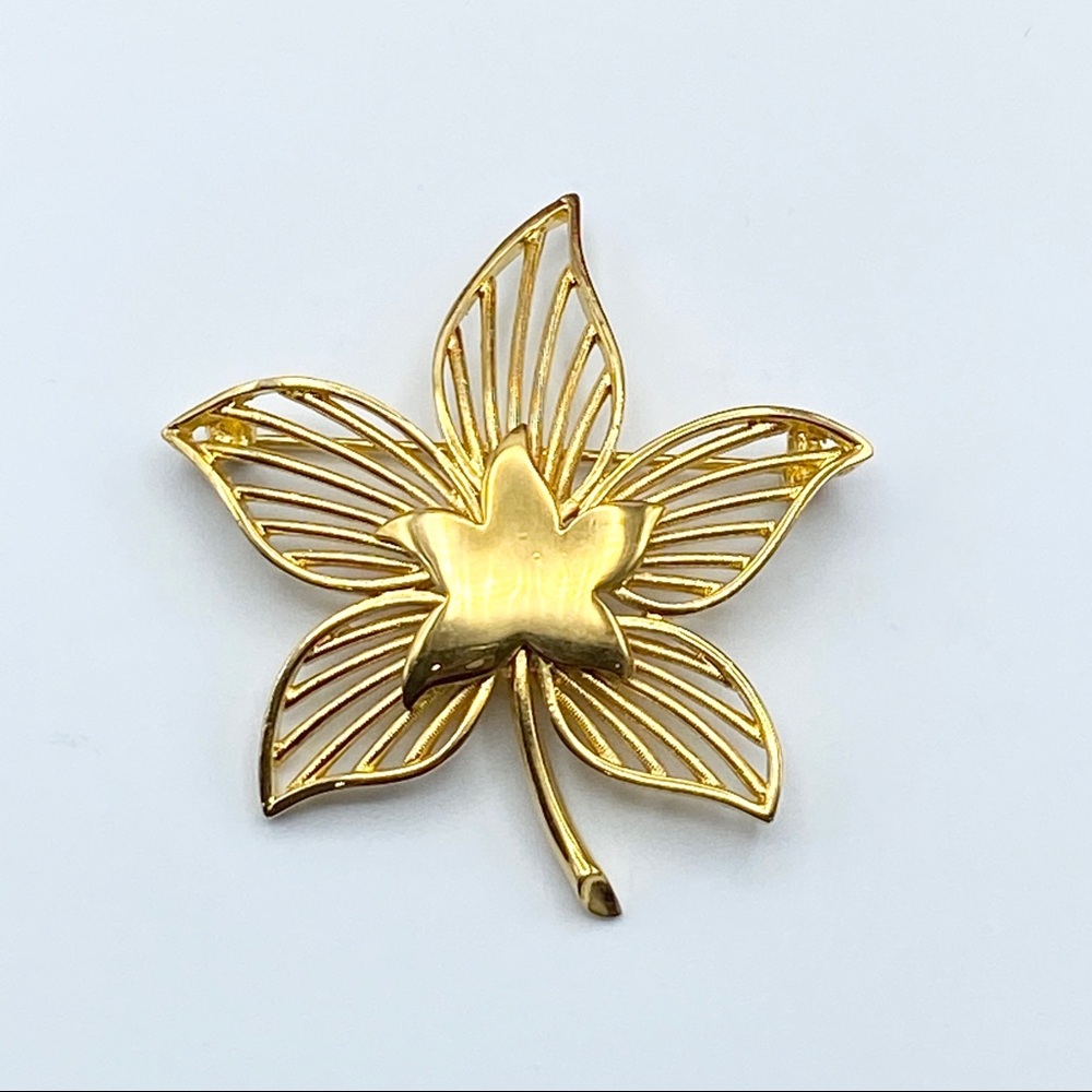 Vintage Roget Gold Flower Brooch